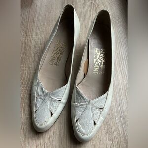 Salvatore Ferragamo Cream Leather and Snakeskin White Flats